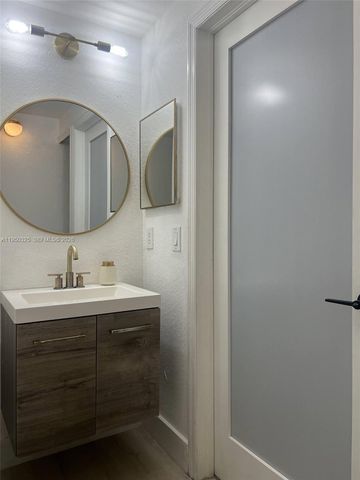 8135 NW 108th Ave, Doral, FL 33178