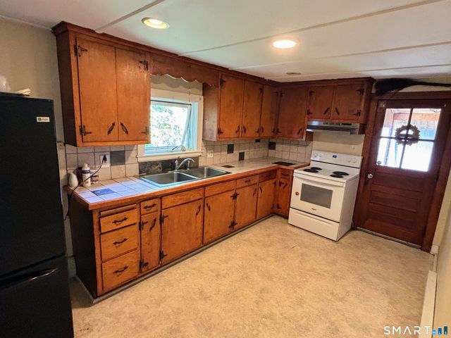 205 Main St Extension 2, Middletown, CT 06457