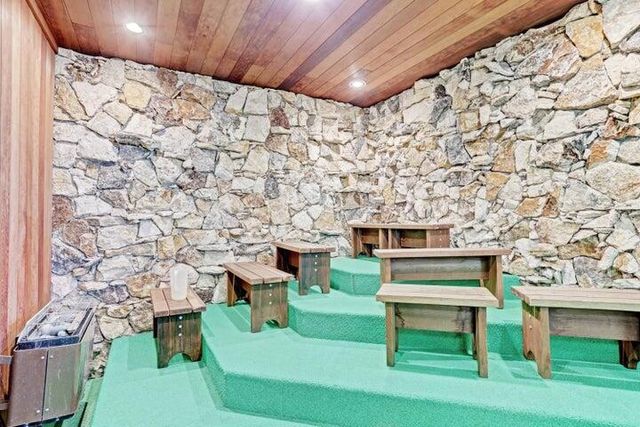 5440 N Ocean Drive 1502, Singer Island, FL 33404