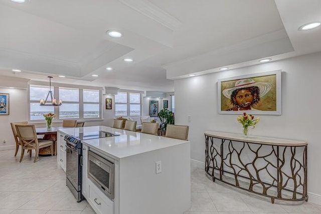 5440 N Ocean Drive 1502, Singer Island, FL 33404