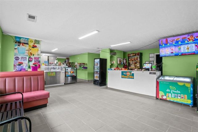 355 S Wall Street, Calhoun, GA 30701