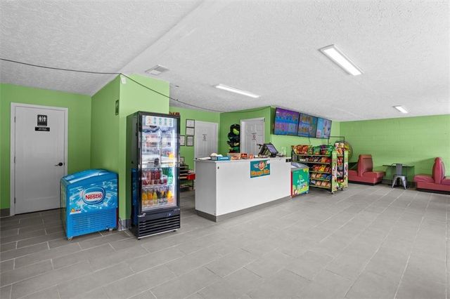 355 S Wall Street, Calhoun, GA 30701