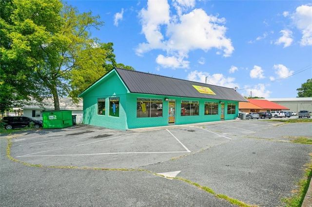 355 S Wall Street, Calhoun, GA 30701