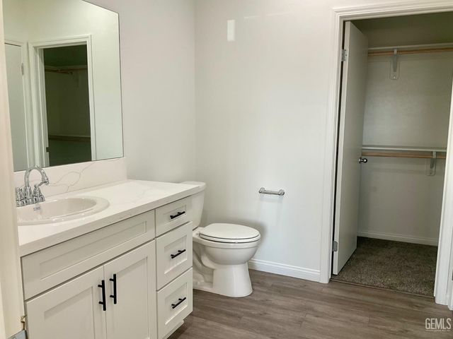 5103 Cohiba Court, Bakersfield, CA 93307
