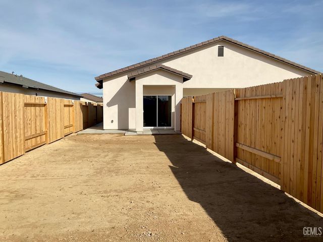 5103 Cohiba Court, Bakersfield, CA 93307