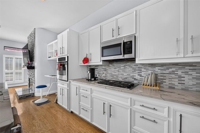9825 Meredith Elise Court, Houston, TX 77025