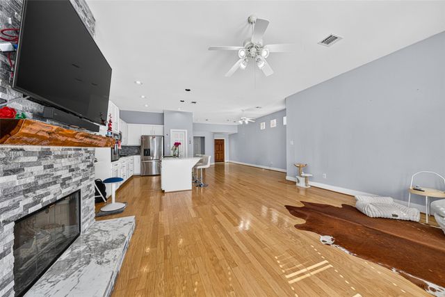 9825 Meredith Elise Court, Houston, TX 77025