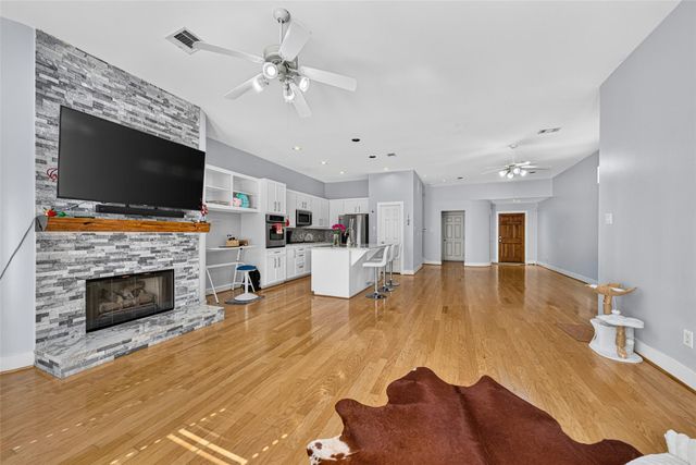 9825 Meredith Elise Court, Houston, TX 77025