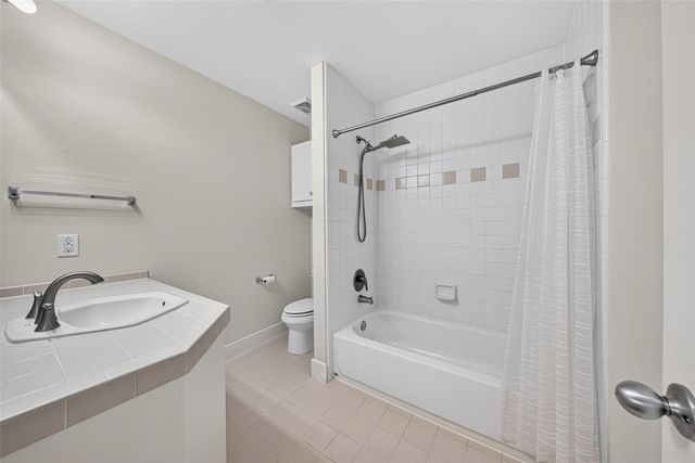 9825 Meredith Elise Court, Houston, TX 77025