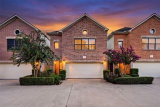 9825 Meredith Elise Court, Houston, TX 77025