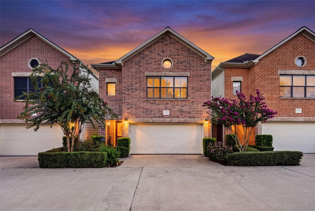 9825 Meredith Elise Court, Houston, TX 77025