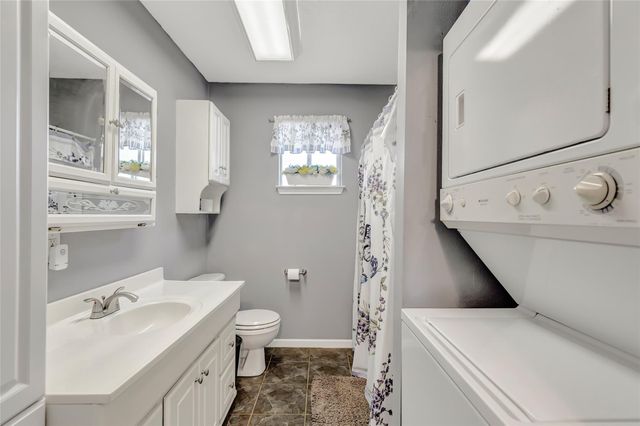 1014 N Rivershire Drive, Conroe, TX 77304