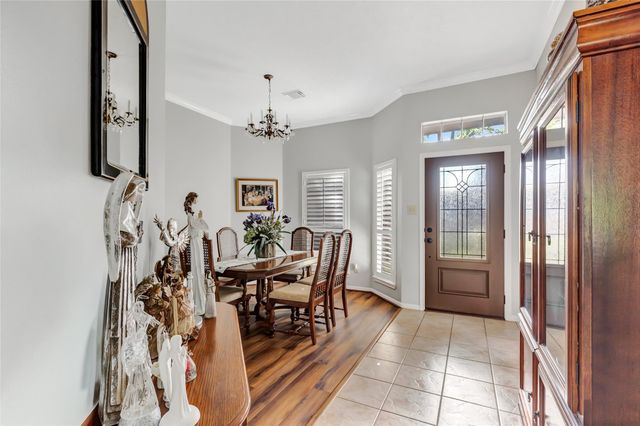 1014 N Rivershire Drive, Conroe, TX 77304