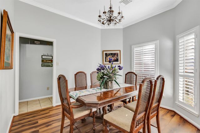 1014 N Rivershire Drive, Conroe, TX 77304