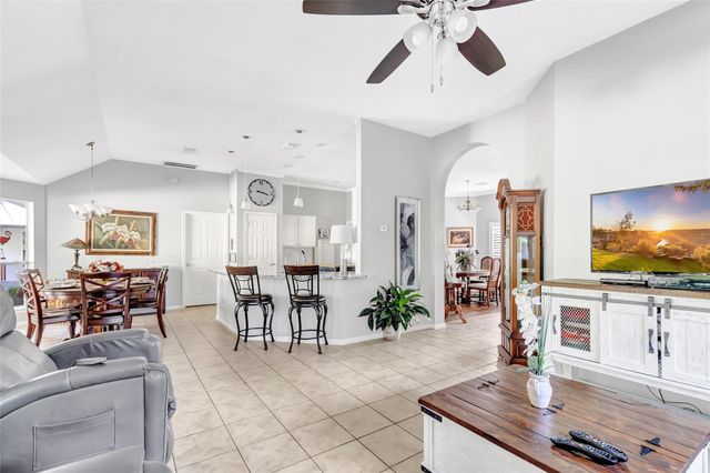 1014 N Rivershire Drive, Conroe, TX 77304