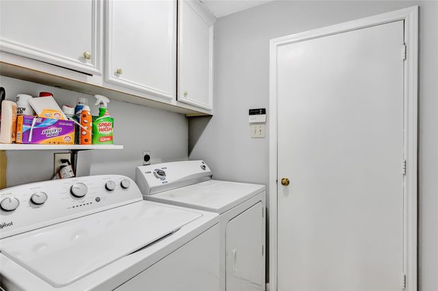 1014 N Rivershire Drive, Conroe, TX 77304