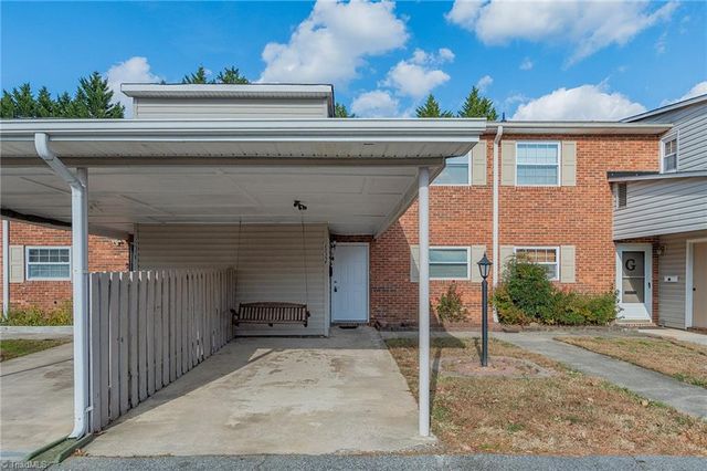 2235 Shadow Valley Road F, High Point, NC 27265