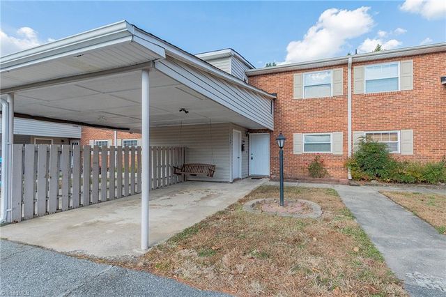 2235 Shadow Valley Road F, High Point, NC 27265