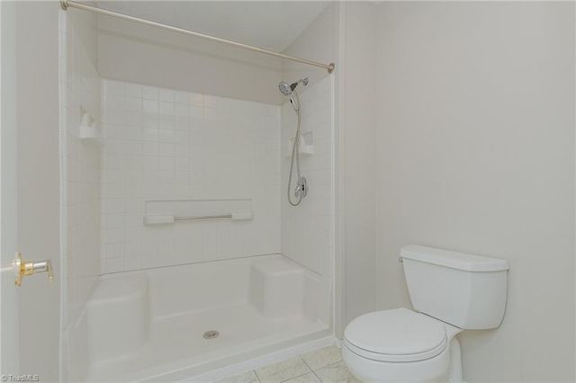 2235 Shadow Valley Road F, High Point, NC 27265