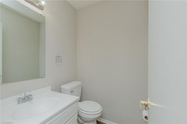 2235 Shadow Valley Road F, High Point, NC 27265