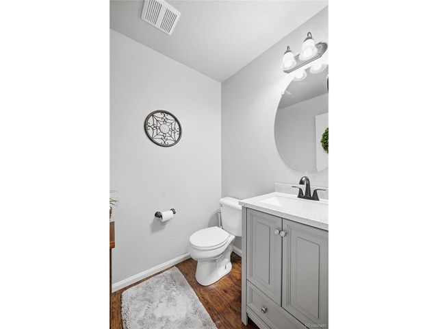 5726 Prairie Cir, Longmont, CO 80504