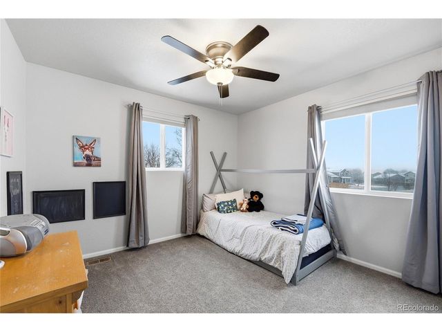 5726 Prairie Cir, Longmont, CO 80504