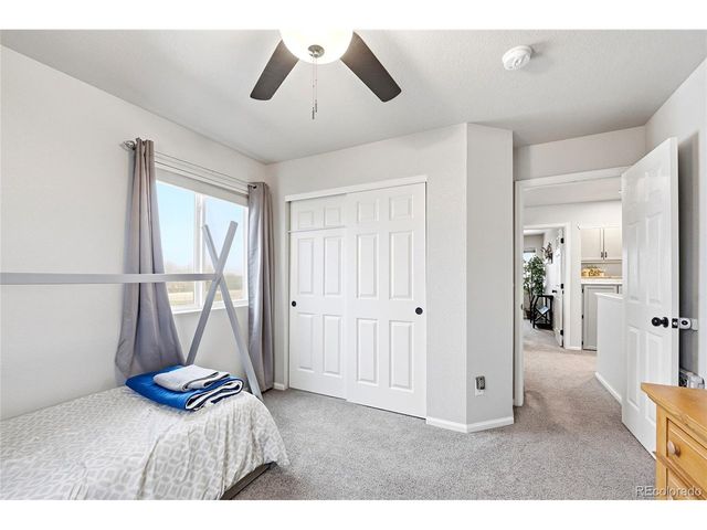 5726 Prairie Cir, Longmont, CO 80504