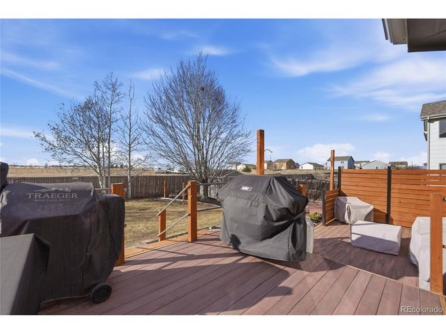 5726 Prairie Cir, Longmont, CO 80504