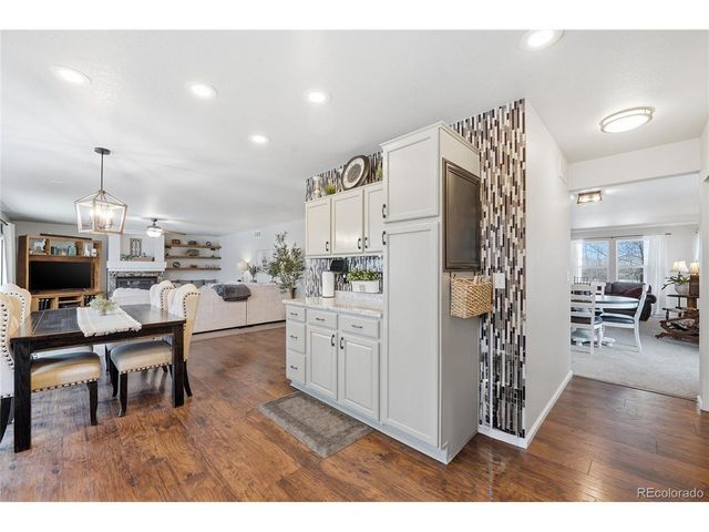 5726 Prairie Cir, Longmont, CO 80504