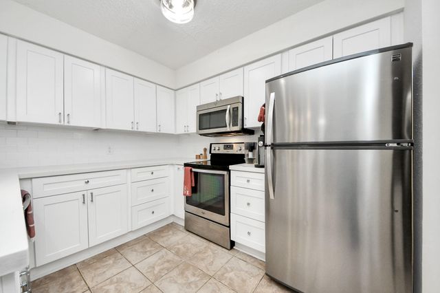 2510 Grants Lake Boulevard 23, Sugar Land, TX 77479