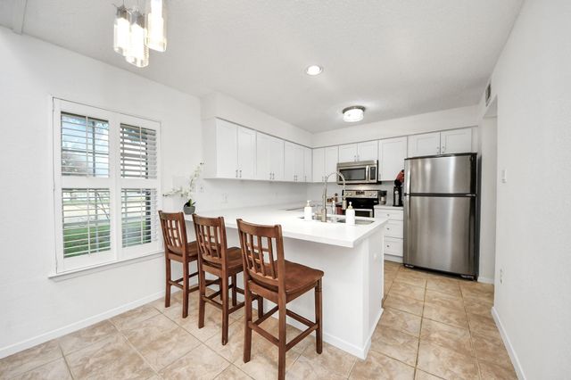 2510 Grants Lake Boulevard 23, Sugar Land, TX 77479