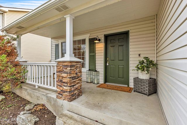 2716 W Versailles Dr, Coeur D'alene, ID 83815