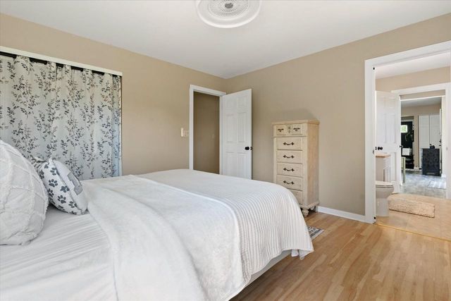 4219 W Pebble Beach COURT, Franklin, WI 53132