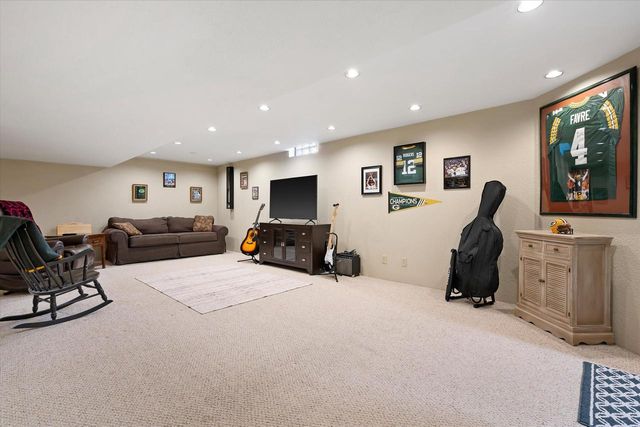 4219 W Pebble Beach COURT, Franklin, WI 53132