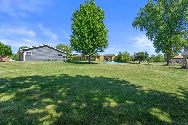 4219 W Pebble Beach COURT, Franklin, WI 53132