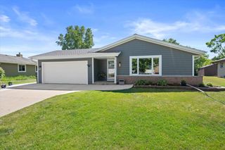 4219 W Pebble Beach COURT, Franklin, WI 53132