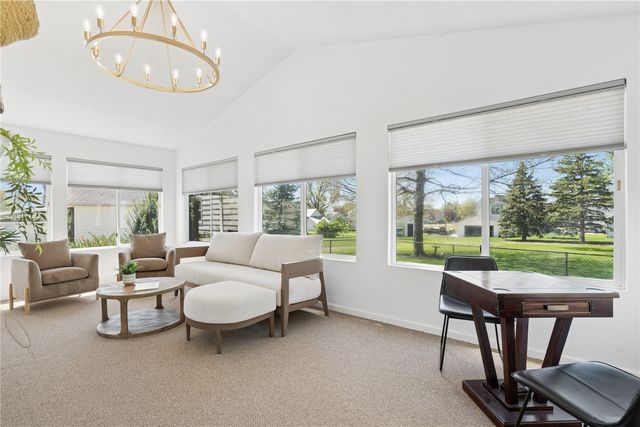 401 S Market St, Solon, IA 52333