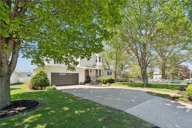 401 S Market St, Solon, IA 52333