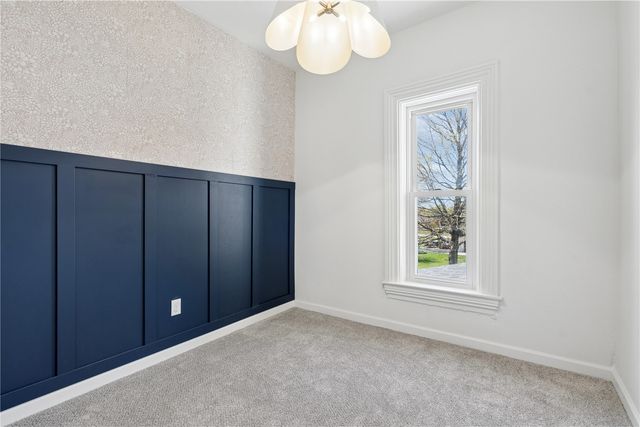 401 S Market St, Solon, IA 52333