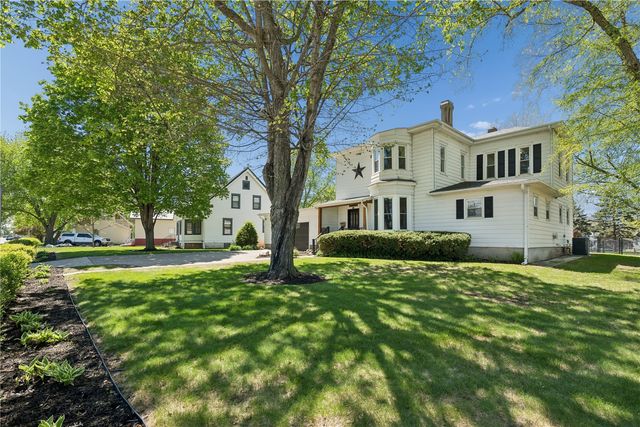 401 S Market St, Solon, IA 52333
