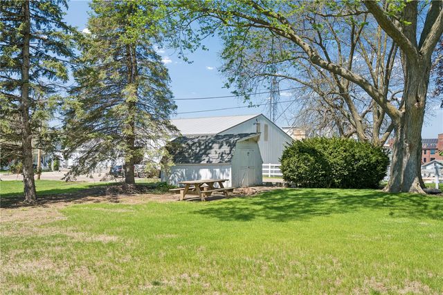 401 S Market St, Solon, IA 52333