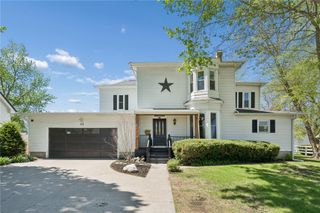 401 S Market St, Solon, IA 52333