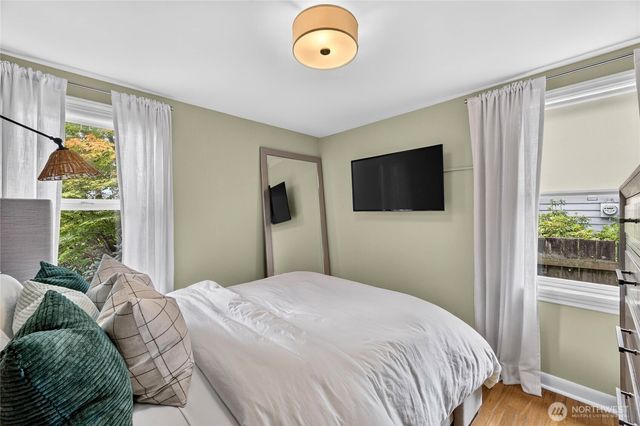3826 Belvidere Avenue SW, Seattle, WA 98126