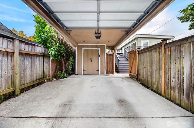 3826 Belvidere Avenue SW, Seattle, WA 98126