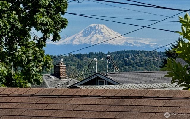 3826 Belvidere Avenue SW, Seattle, WA 98126