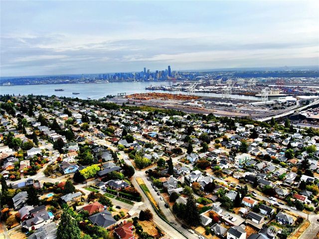 3826 Belvidere Avenue SW, Seattle, WA 98126