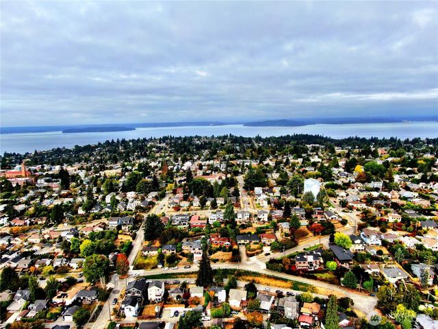 3826 Belvidere Avenue SW, Seattle, WA 98126