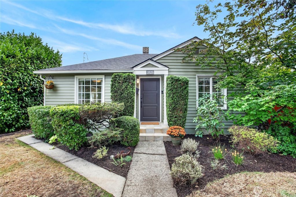 3826 Belvidere Avenue SW, Seattle, WA 98126