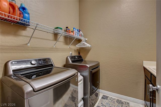 2425 Amatrice Street, Henderson, NV 89044