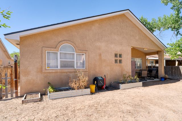 1504 Desert Bloom Street NW, Albuquerque, NM 87120